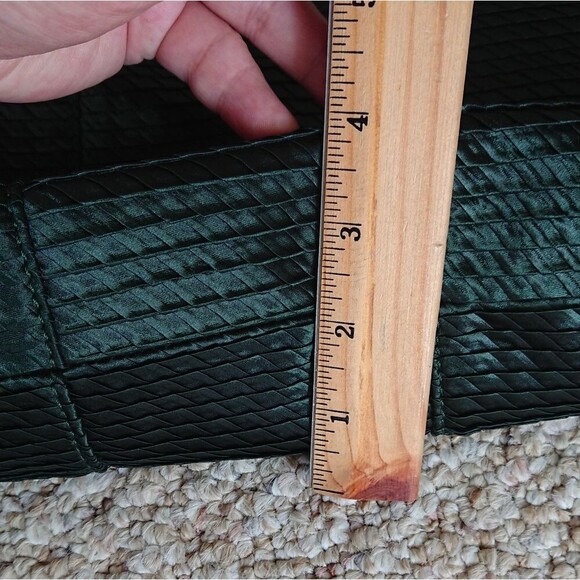 Halston Heritage foldable Frame Clutch in lux weaved green silk - Picture 15 of 15